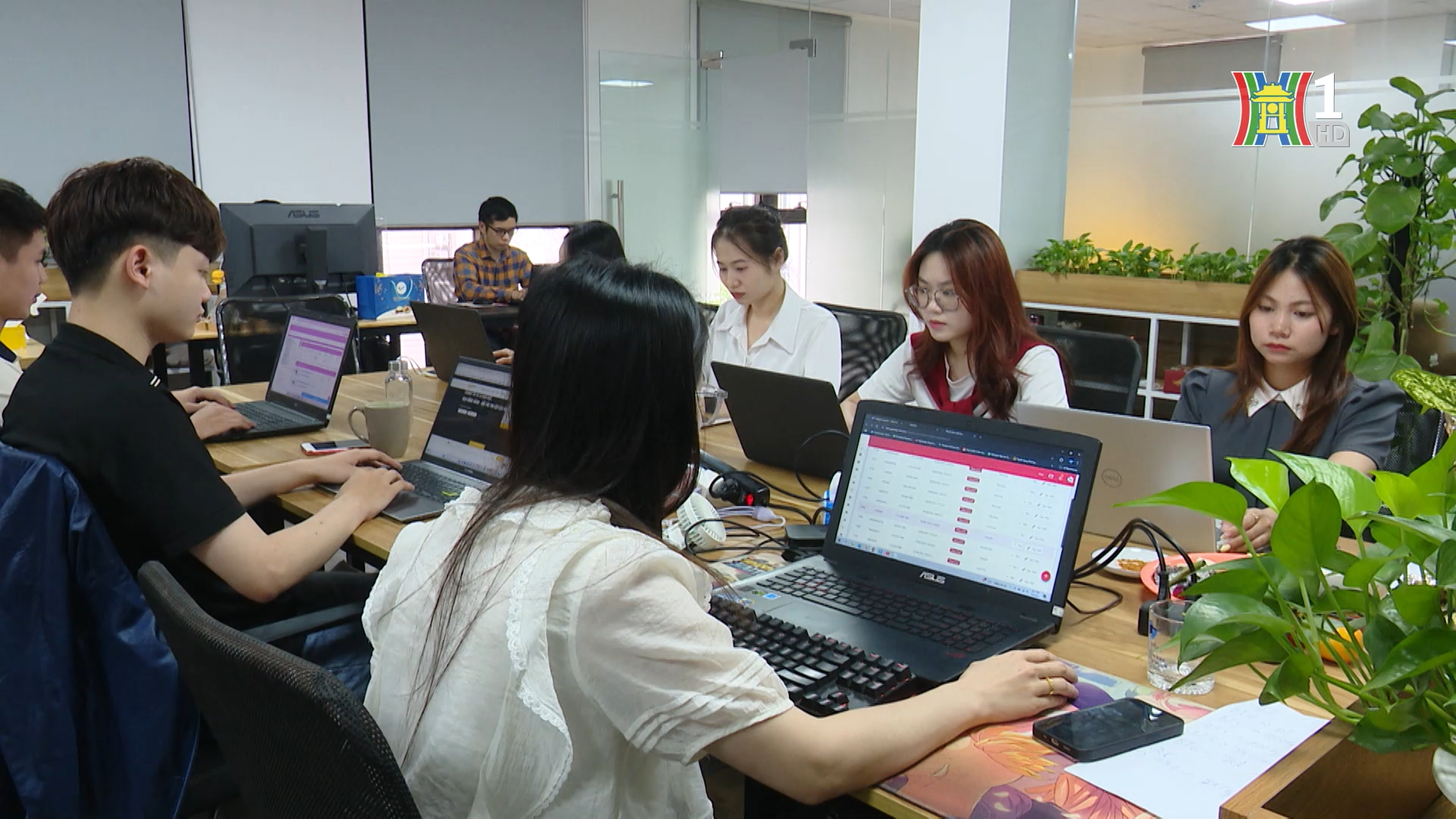 Phát triển logistics xanh, hướng tới chuẩn mực quốc tế | Công nghệ và đời sống | 14/05/2025
